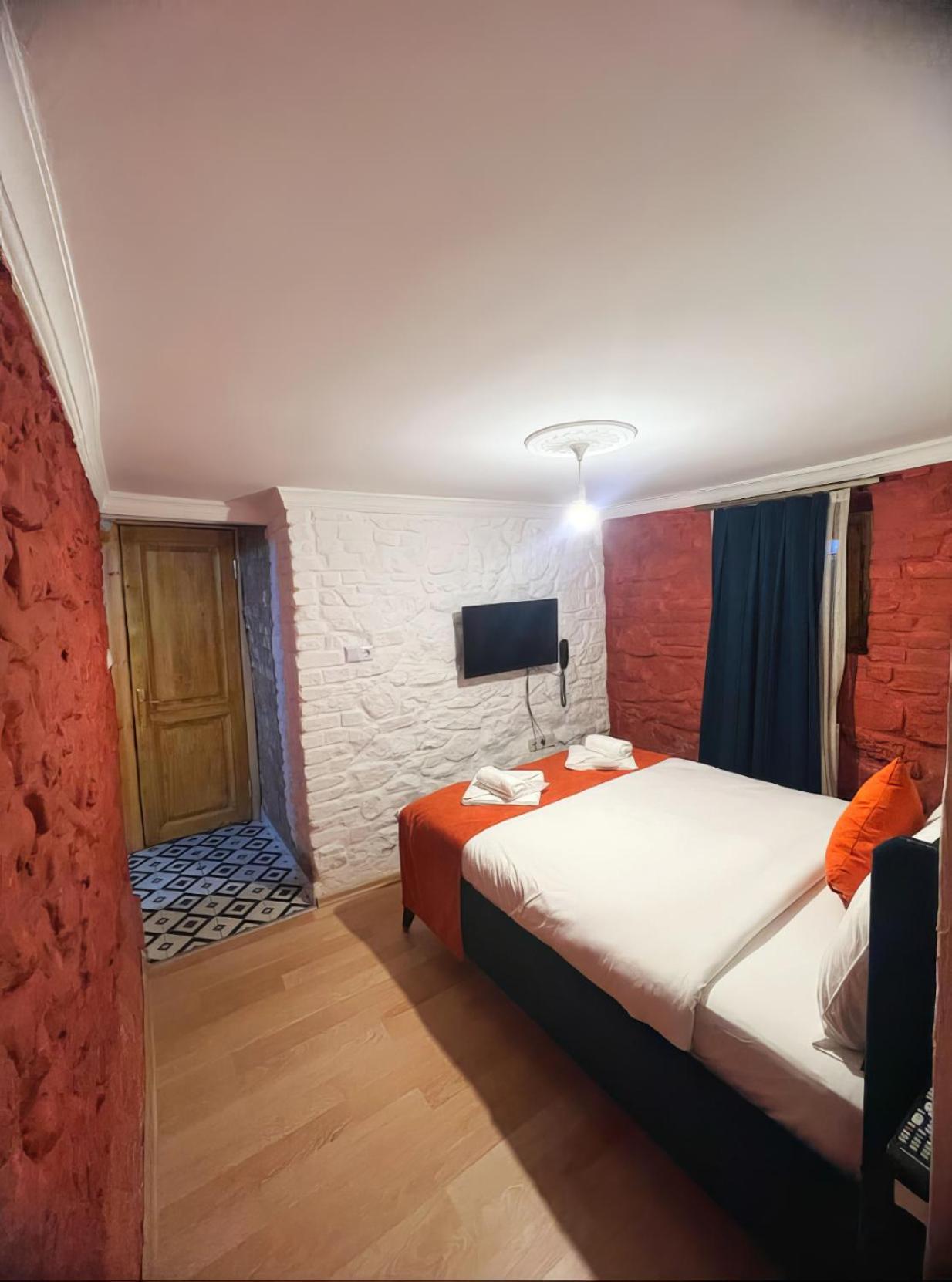 White Bolshoi Rooms Istambul Extérieur photo